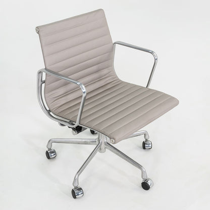 Aluminum Group Management Chair