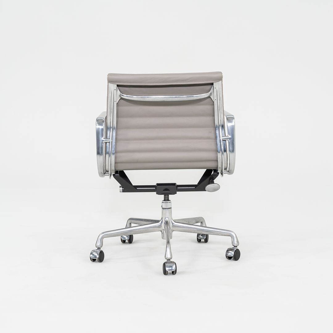 Aluminum Group Management Chair