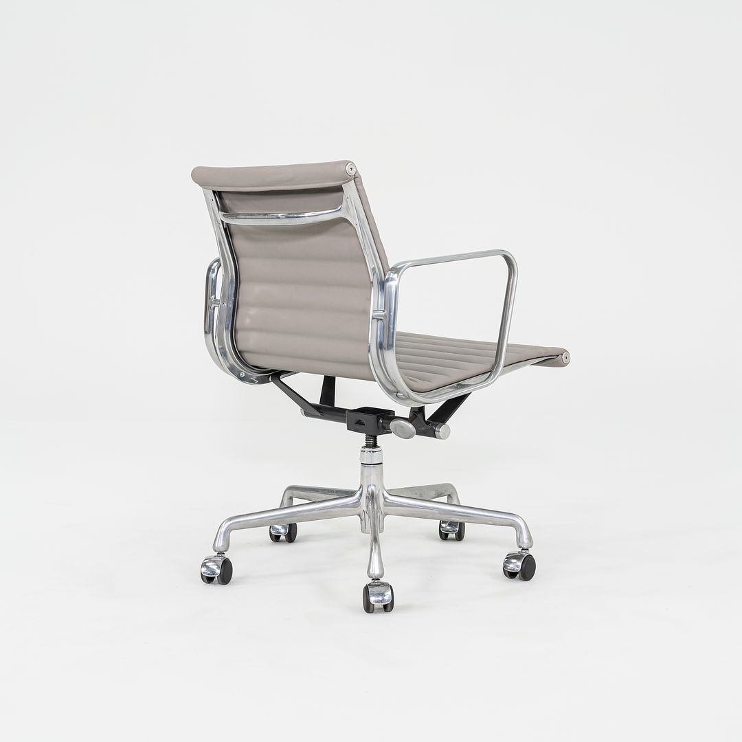 Aluminum Group Management Chair