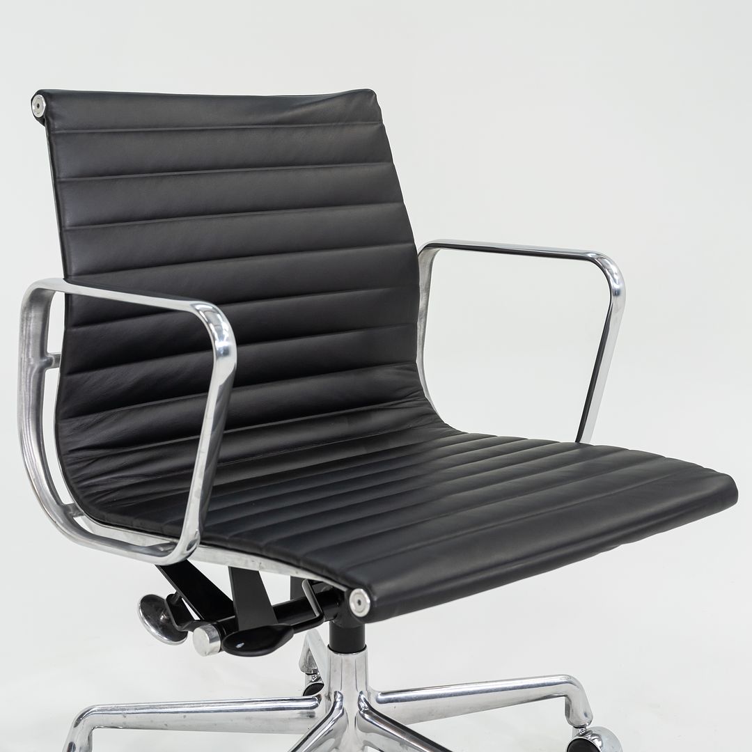 Eames Aluminum Group Management Desk Chair, Model EA335
