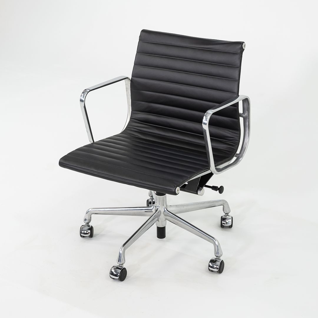 Eames Aluminum Group Management Desk Chair, Model EA335