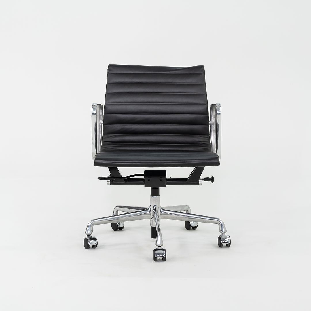 Eames Aluminum Group Management Desk Chair, Model EA335