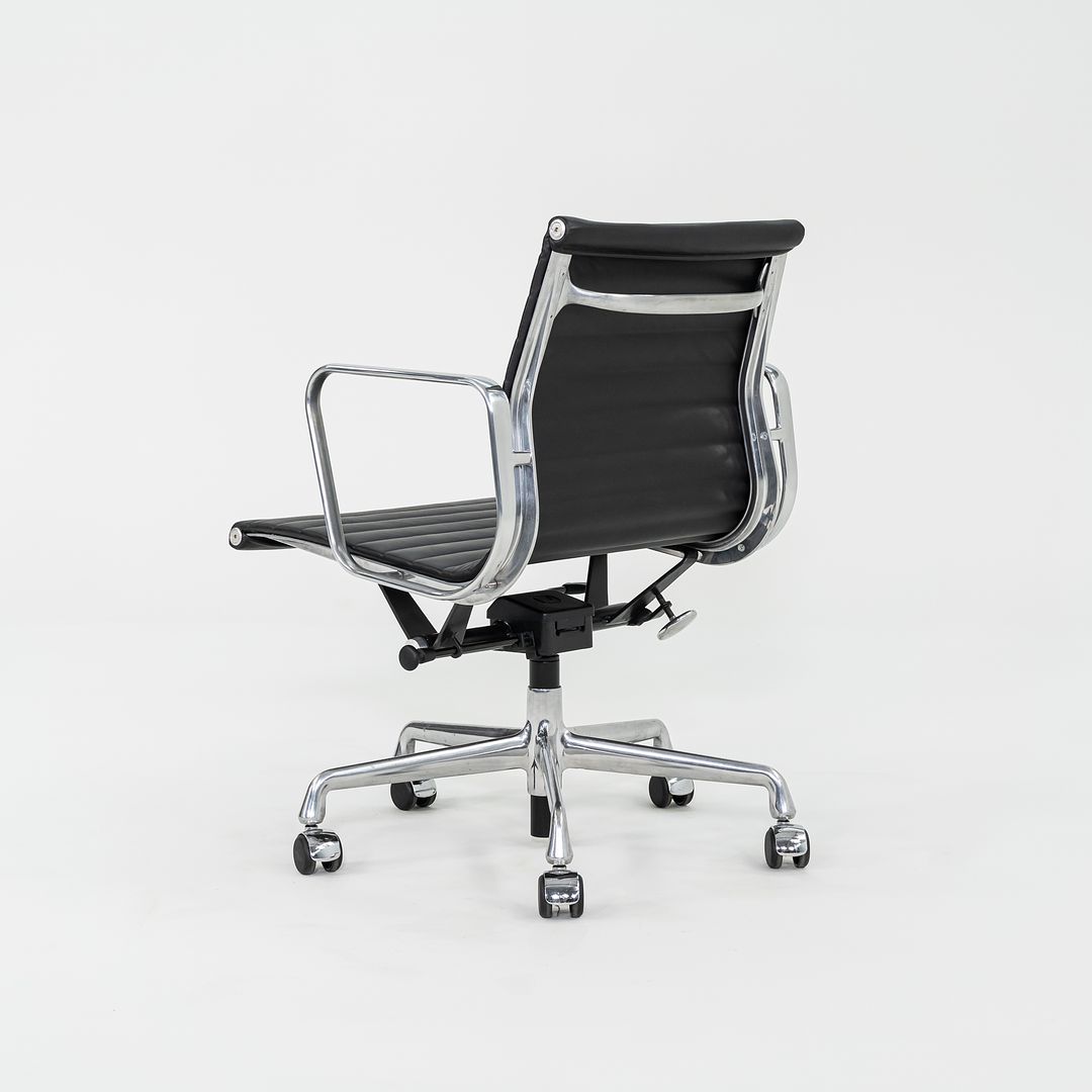 Eames Aluminum Group Management Desk Chair, Model EA335