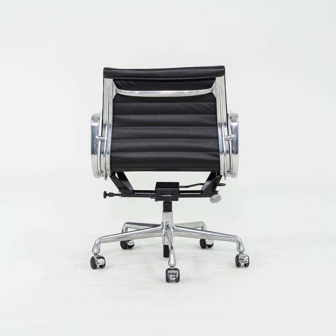 Eames Aluminum Group Management Desk Chair, Model EA335