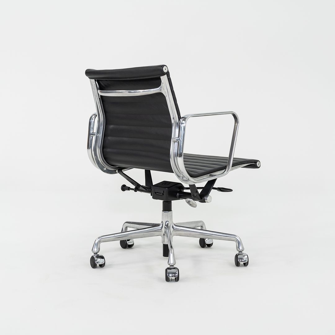 Eames Aluminum Group Management Desk Chair, Model EA335