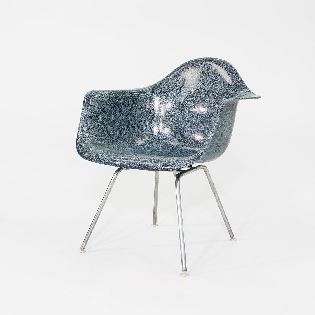MAX Armchair