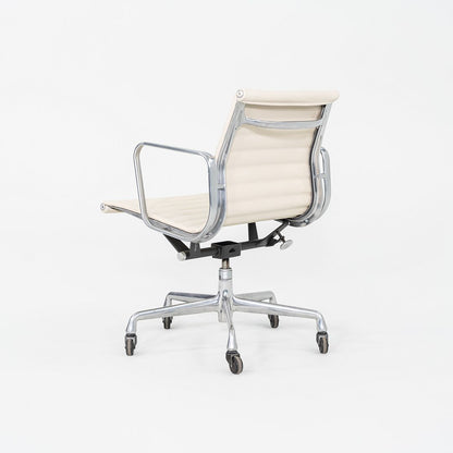 Aluminum Group Management Chair, Model EA335