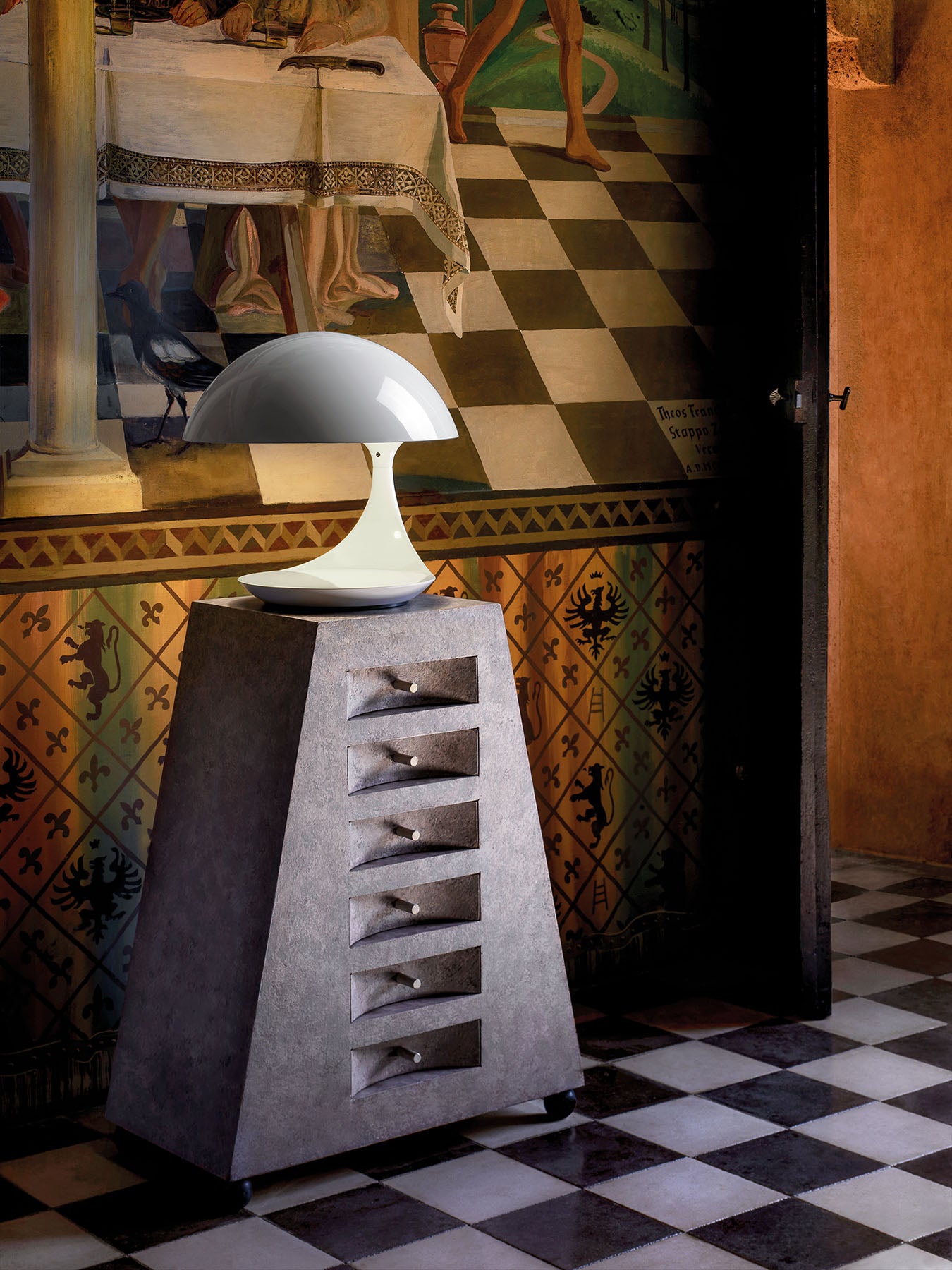 Cobra Table Lamp
