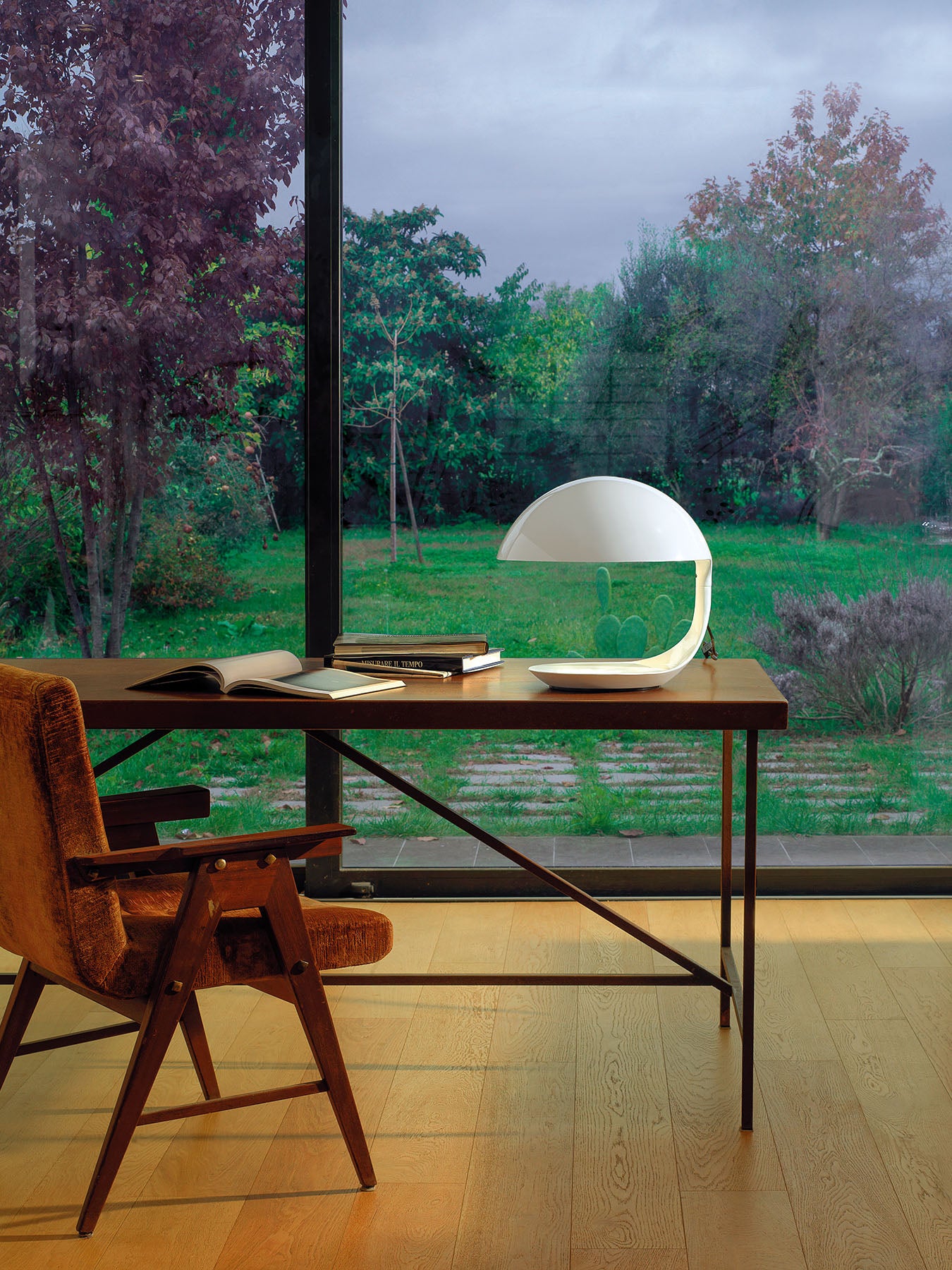 Cobra Table Lamp