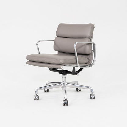 Soft Pad Management Chair, EA435