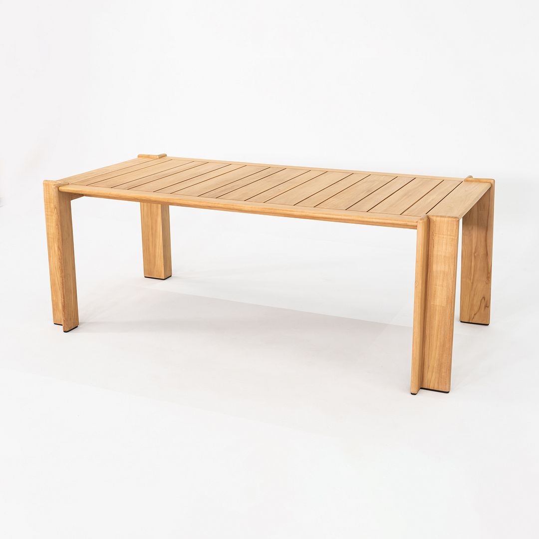 Atmosfera Dining Table
