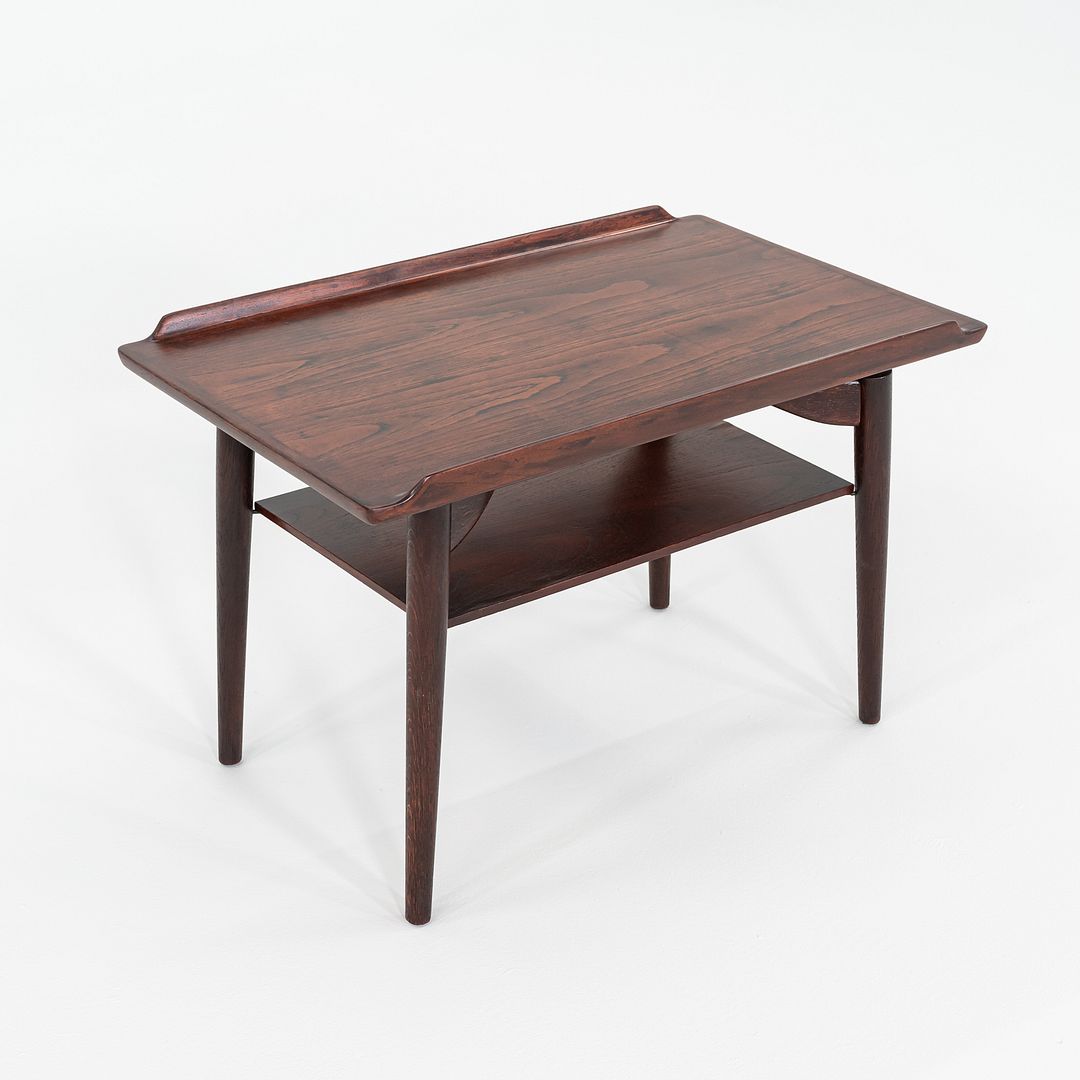 T9 Side Table