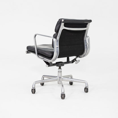 Soft Pad Management Chair, EA435