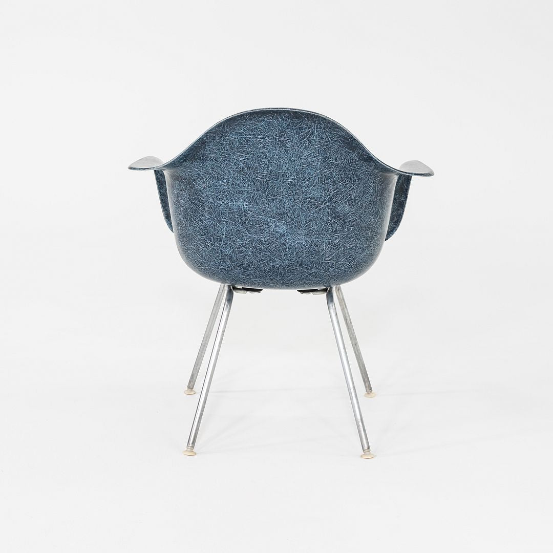 MAX Armchair