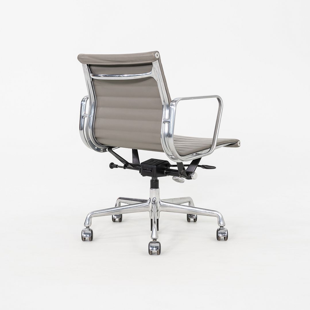 Aluminum Group Management Desk Chair, Model EA335