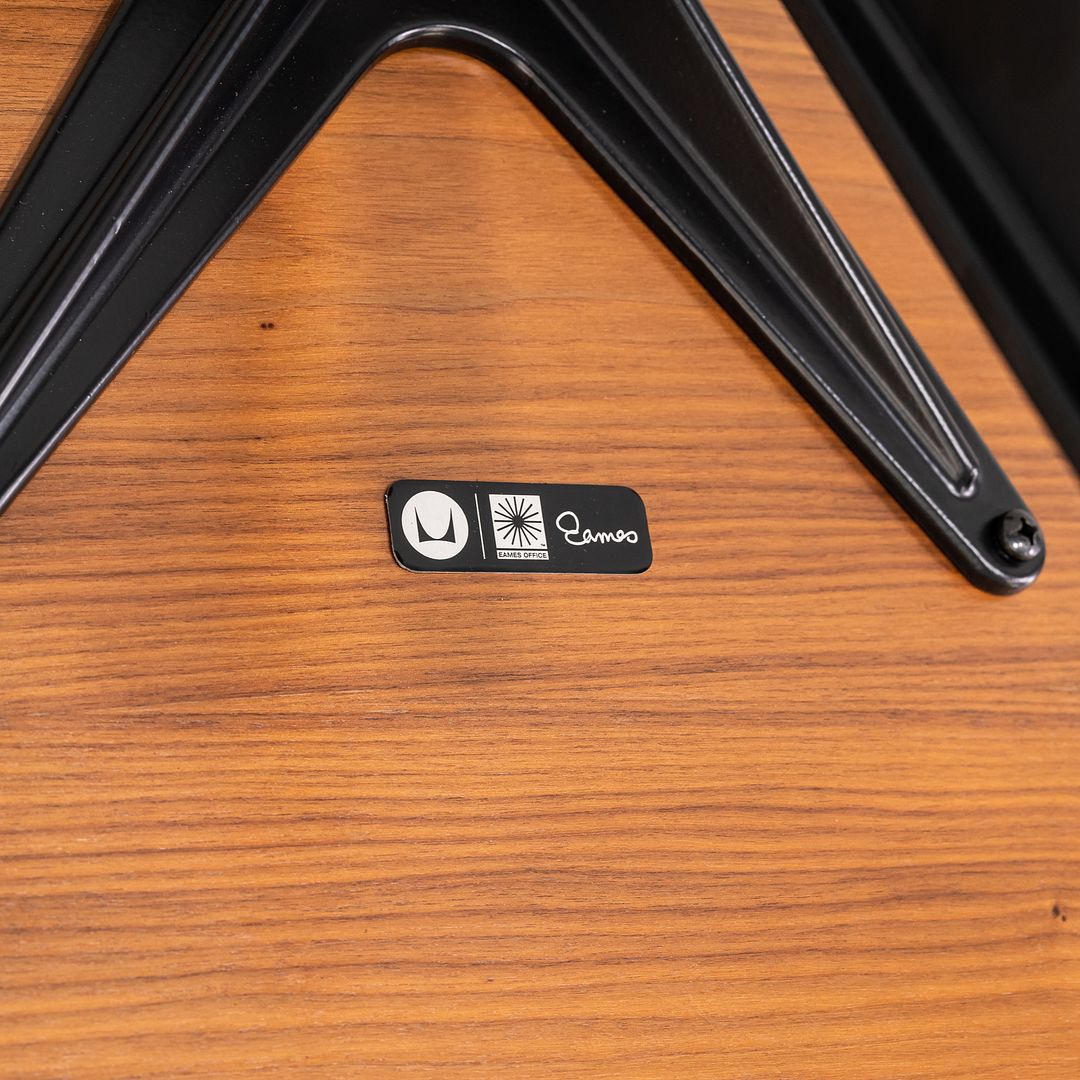 Eames Lounge Chair Model 670