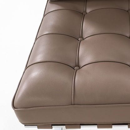 Barcelona Chair, Model 250LC