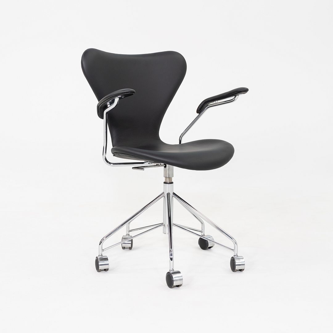 Series 7 Desk Chair
