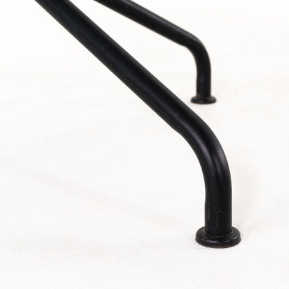 Sculptura Round Dining Table
