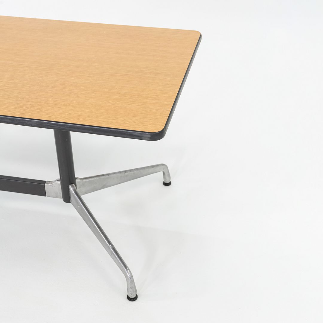 Segmented Conference Table, Model ET187
