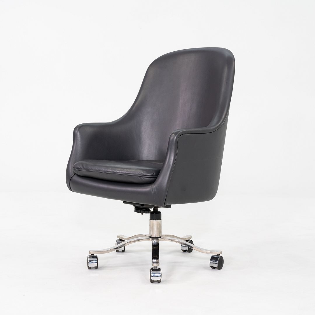 Alpha Bucket Executive Desk Chair