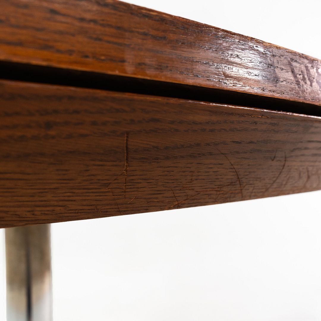 Oval Desk with Alpha Base