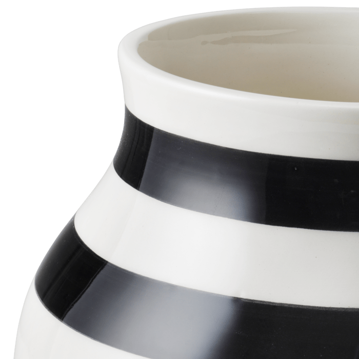 Kähler Omaggio Vase — Black