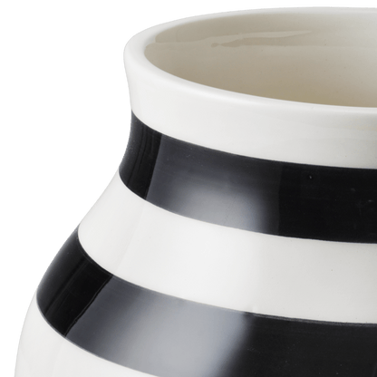 Kähler Omaggio Vase — Black