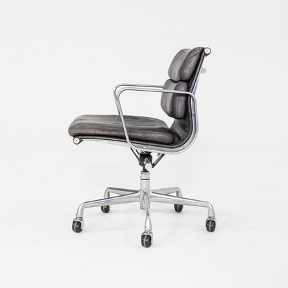 Soft Pad Management Chair, EA435
