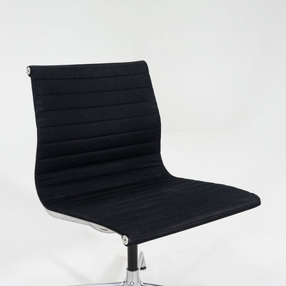 Aluminum Group Management Desk Chair, Model EA306S