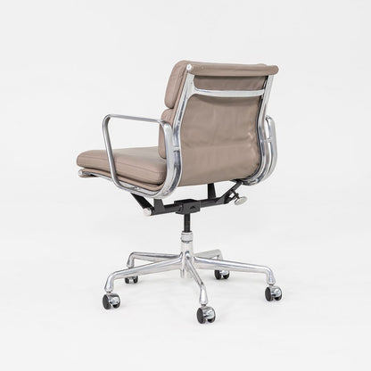 Soft Pad Management Chair, EA435