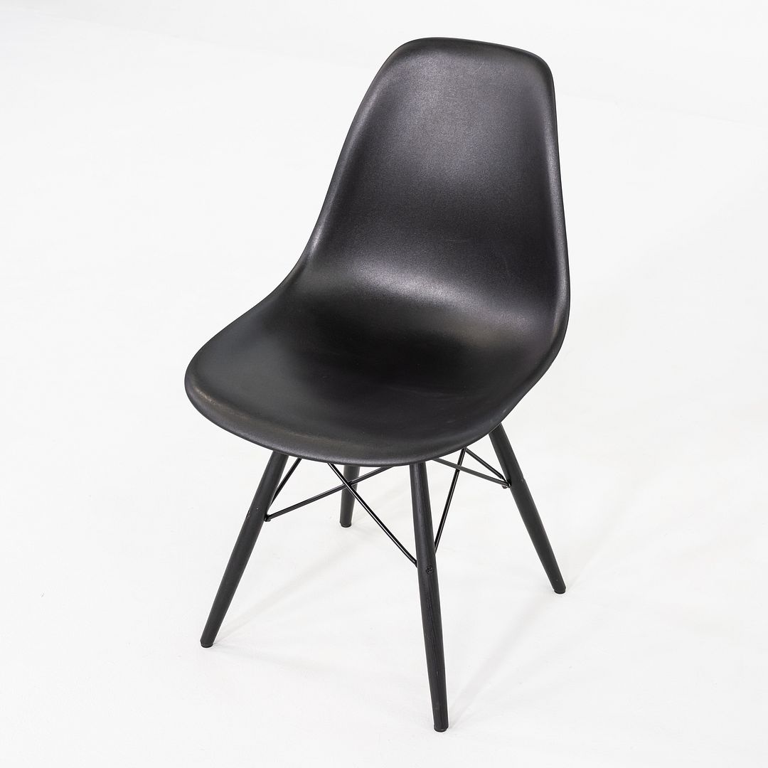 DSW Chair