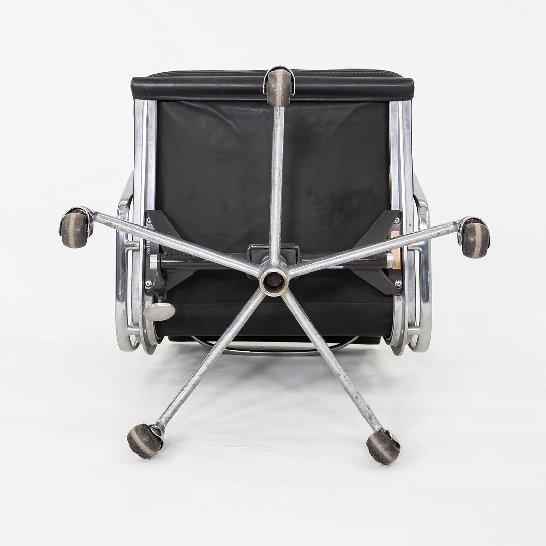 Soft Pad Management Chair, EA435