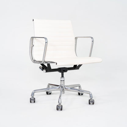 Aluminum Group Management Desk Chair, EA335