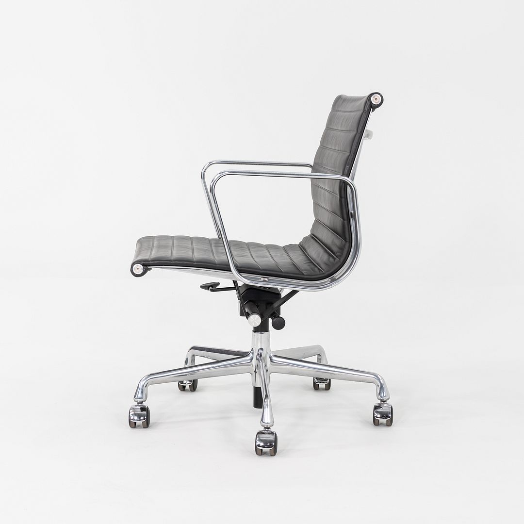 Aluminum Group Management Desk Chair, Model EA335