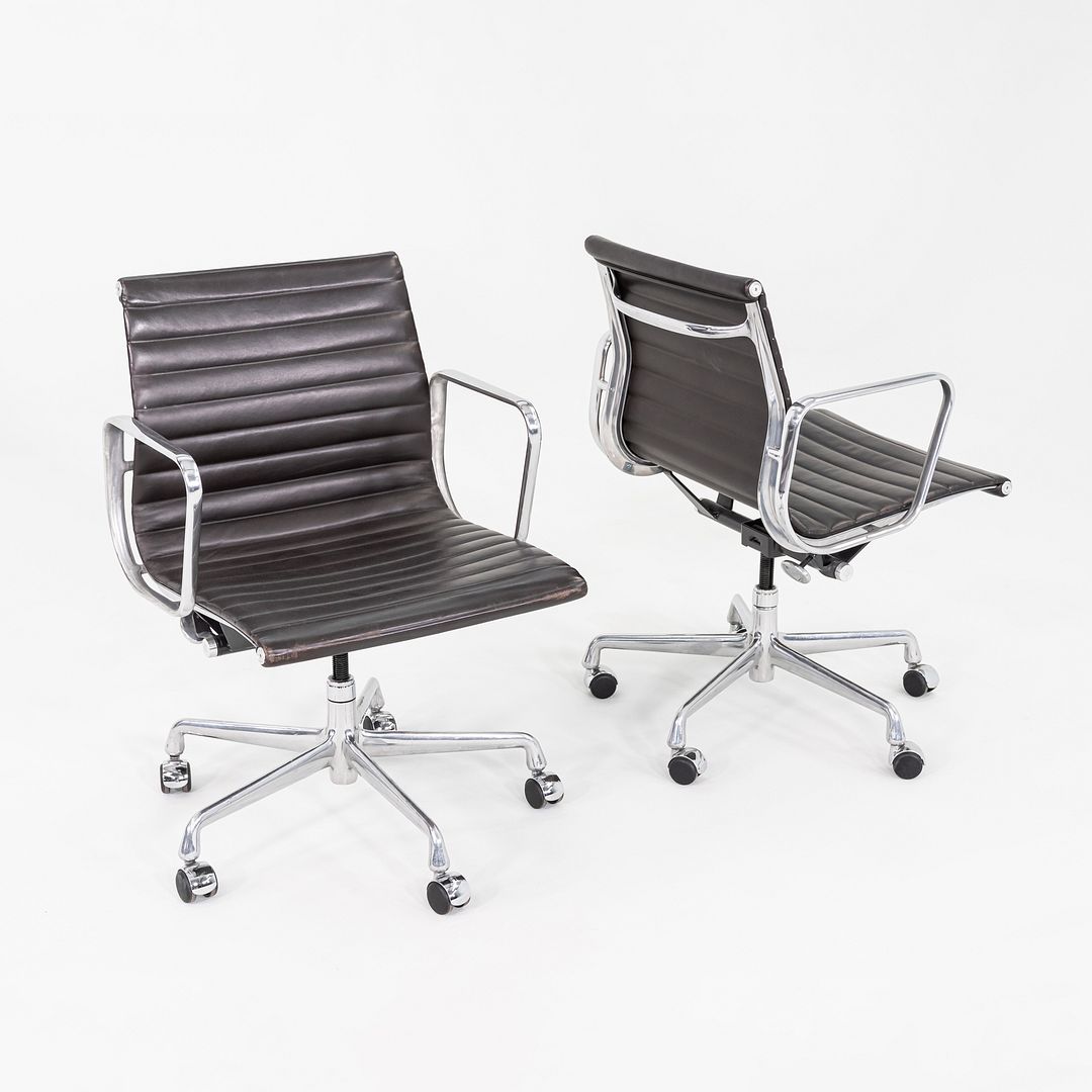 Aluminum Group Management Desk Chair, Model EA335