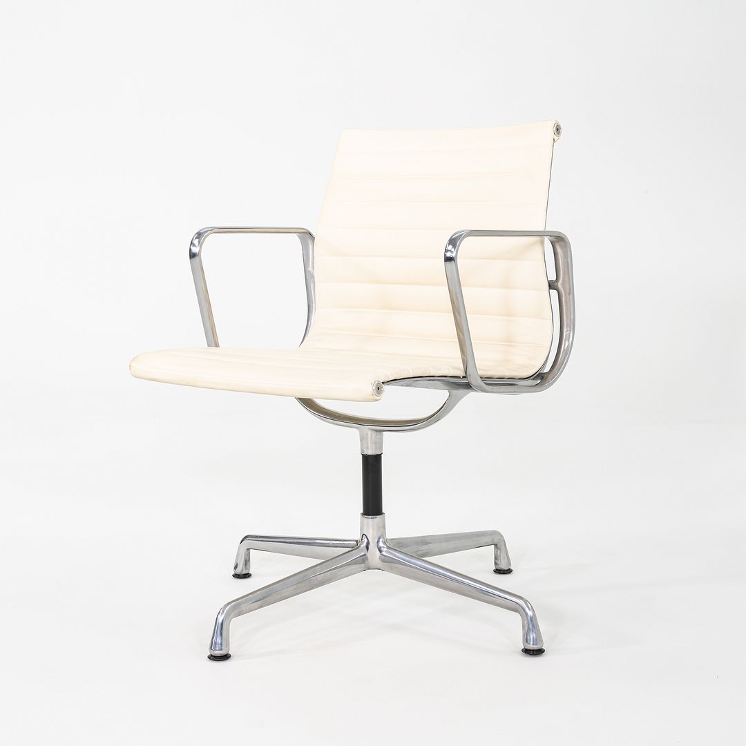 Eames Aluminum Group Management Desk Chair