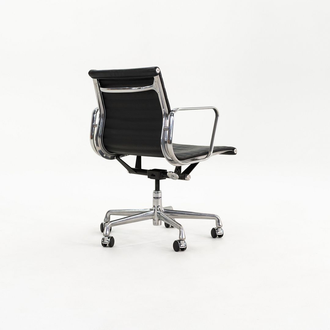 Aluminum Group Management Desk Chair, Model EA335