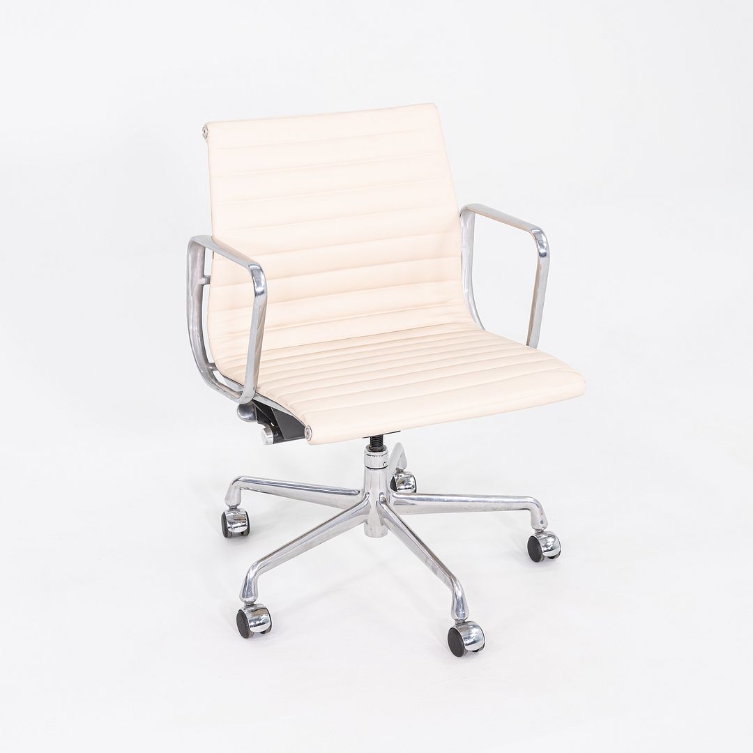 Aluminum Group Management Chair, Model EA335