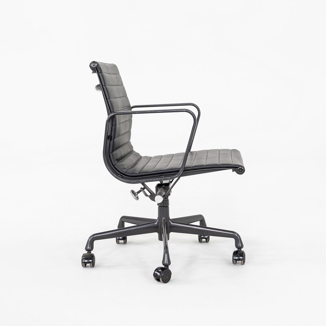 Aluminum Group Management Desk Chair, Model EA335