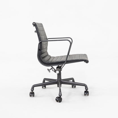 Aluminum Group Management Desk Chair, Model EA335