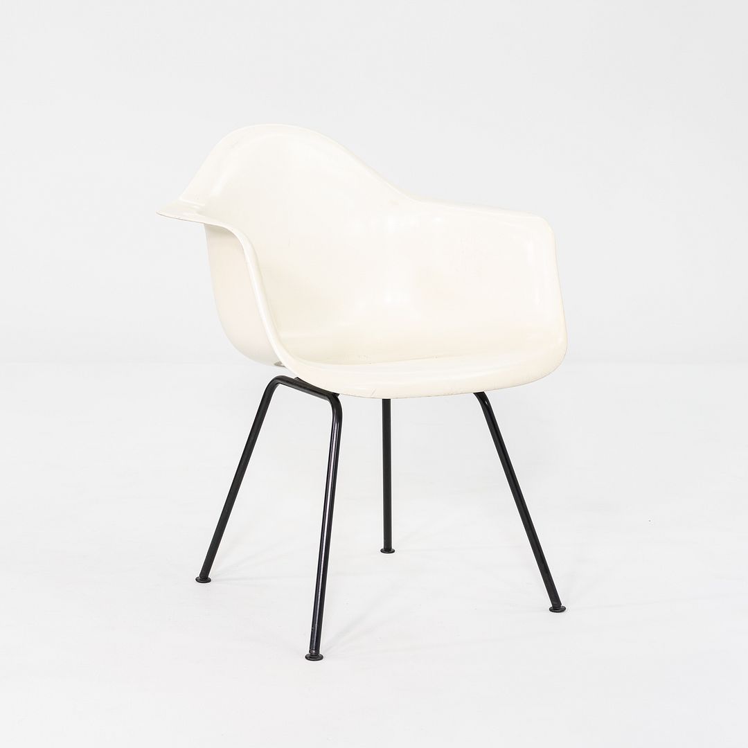 DAX Chair