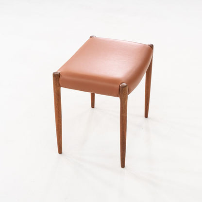 Moller 80A Stool