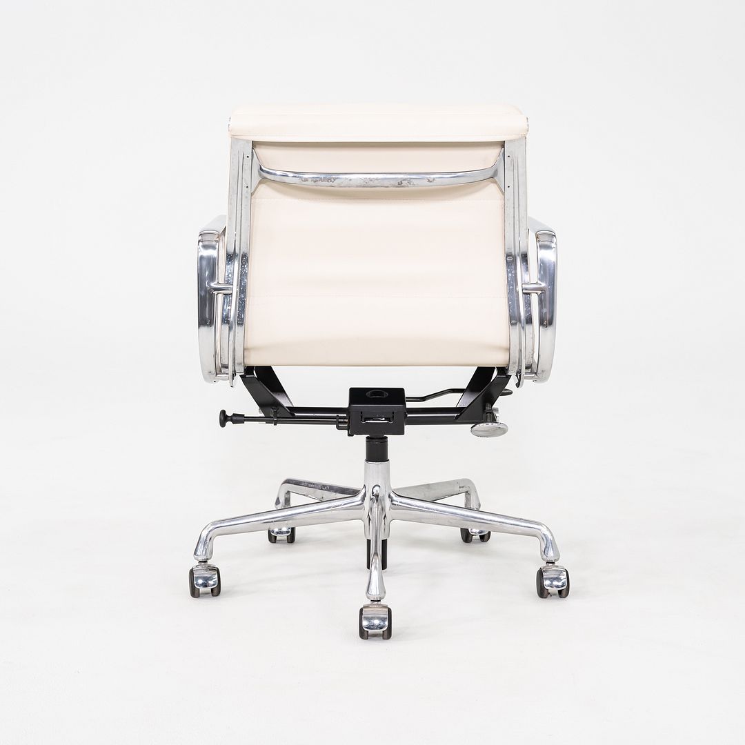 Soft Pad Management Desk Chair, EA435