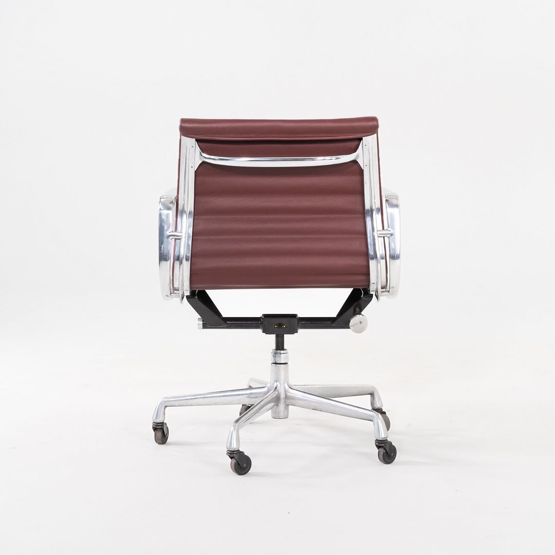 Aluminum Group Management Desk Chair, Model EA335