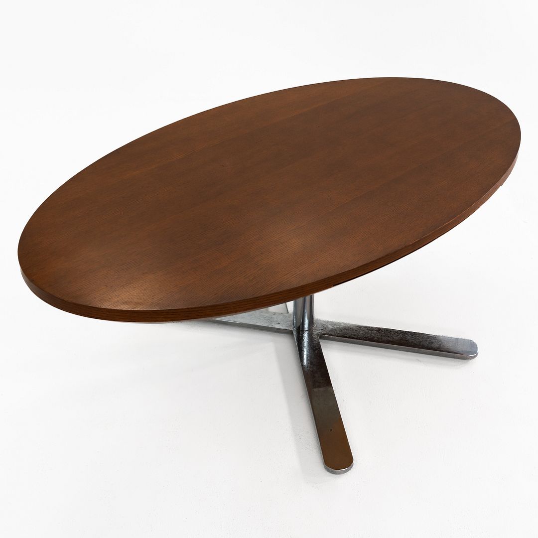 Oval Desk with Alpha Base