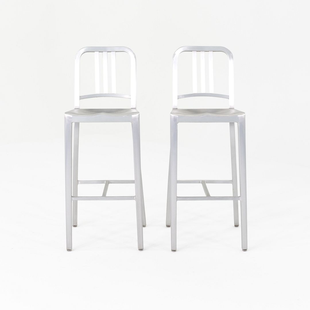 1006 Navy Bar Stool