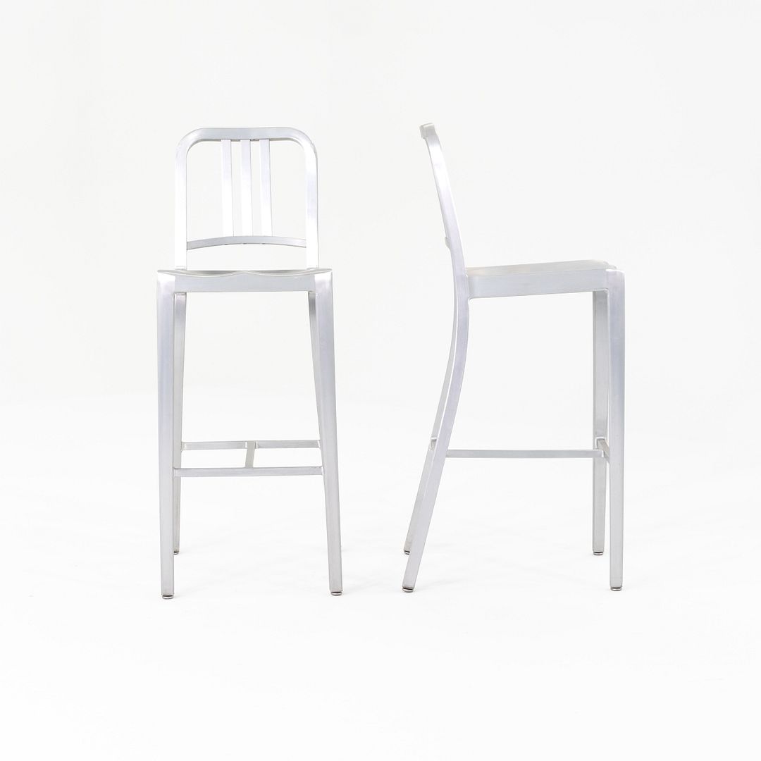1006 Navy Bar Stool