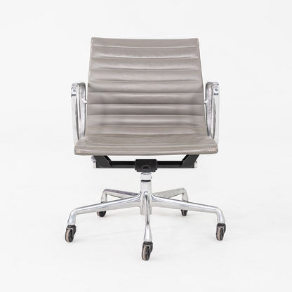 Aluminum Group Management Desk Chair, Model EA335