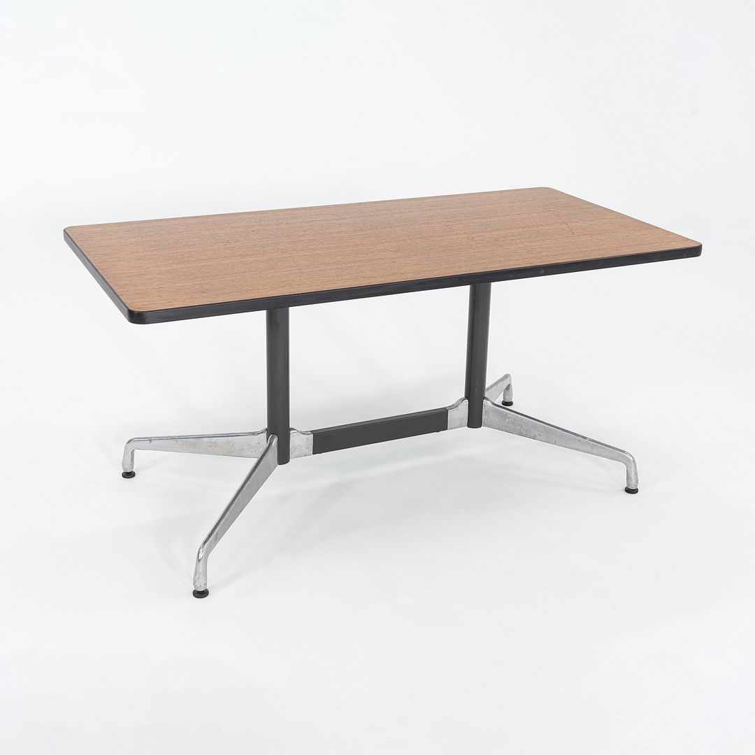 Segmented Conference Table, Model ET187